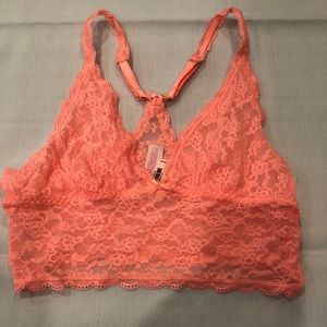 NWT Victoria’s Secret lace bralette